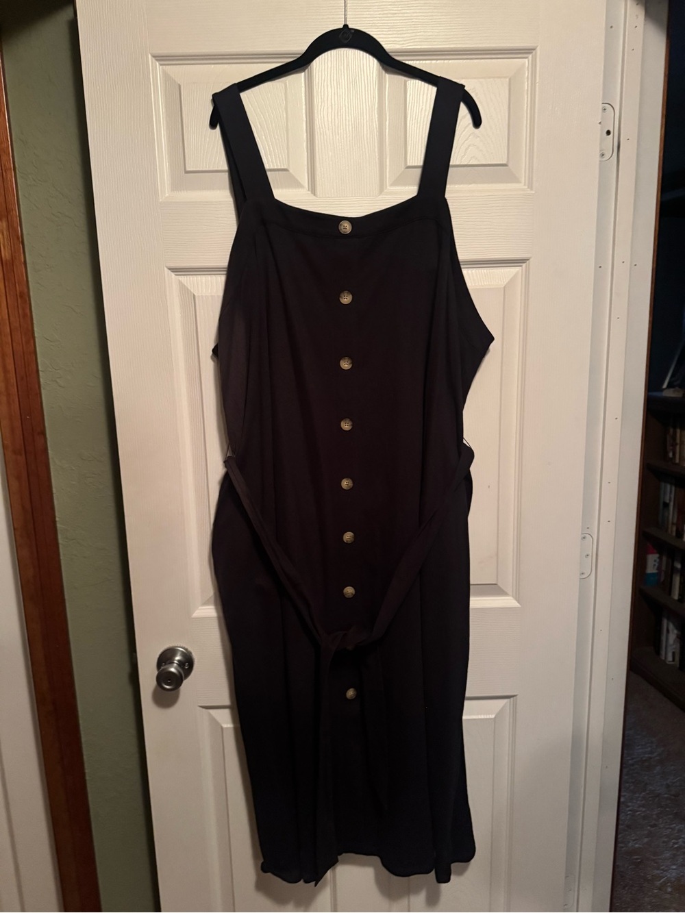 Ava & Viv Sz 3X Black Faux Button-Front Midi Dress with Tie Waist & Square Neck - Picture 4 of 12